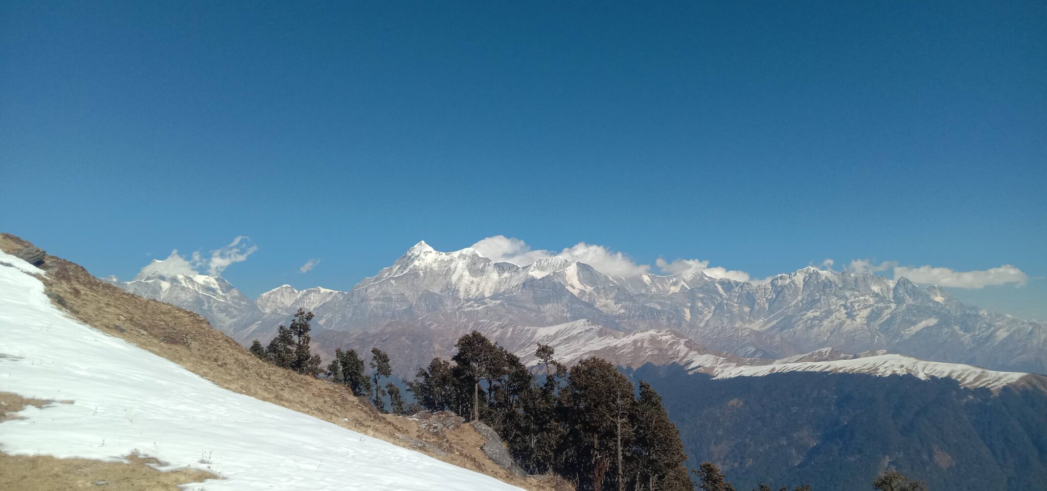 Roopkund trek - The Mountain Vibes